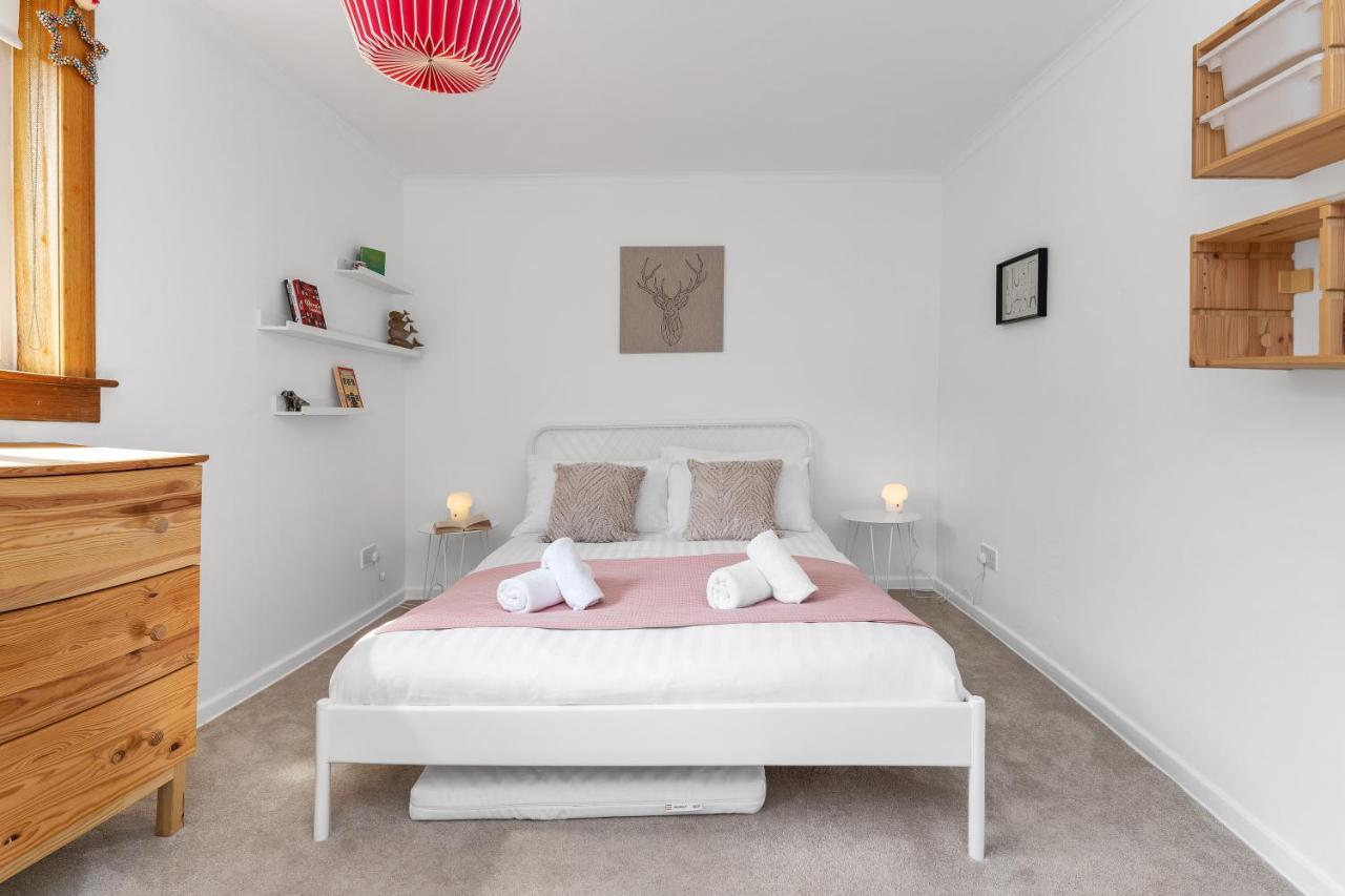 Cozy With Character Cheerful Home With Garden At Leith Links Park エディンバラ エクステリア 写真